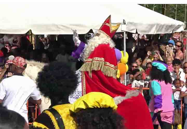 Ook op de ABC-eilanden is Sinterklaas er voor de kinderen