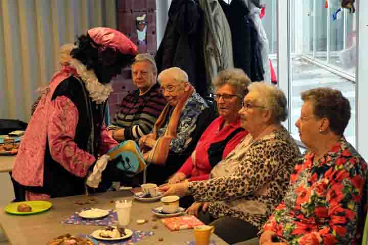 Sinterklaasviering bejaardentehuis