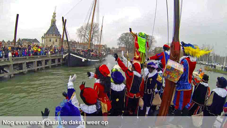 Nog even en de Zwarte Pieten gaan het dak weer op